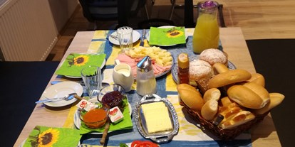 Pensionen - Frühstück: serviertes Frühstück - Kindberg - Frühstück - Frühstückspension Hermine Fraiß
