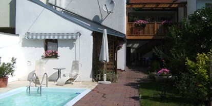 Pensionen - Pool - Niederösterreich - Garten mit Pool - Landhaus zum Siebenschläfer