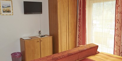 Pensionen - Umgebungsschwerpunkt: am Land - Sachsenburg - Zimmer 3 mit Schlafsofa (Zusatzbett), Obergeschoss - Ferienhaus Jantscher