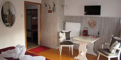 Pensionen - Wanderweg - Gassen (Stockenboi) - Zimmer mit oder ohne Frühstück - Haus Holunder Weissbriach