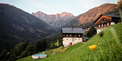 Pensionen - Pool - Kärnten - Blick vom Lahnerhof Richtung Steinwand - Berggasthof-Pension Lahnerhof
