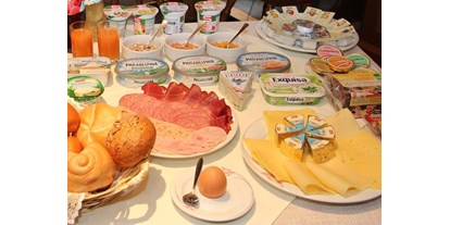 Pensionen - Frühstück: Frühstücksbuffet - Seefeld in Tirol - Frühstücksbuffet - nahrhaft und gut - Haus Sarah