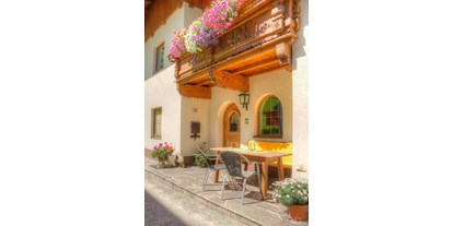 Pensionen - Garage für Zweiräder - Heiligkreuz (Hall in Tirol) - Haus Sarah - Herzlich Willkommen - Haus Sarah
