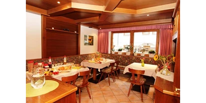 Pensionen - Restaurant - Matreiwald - gediegenes Ambiente - unser Frühstücksraum - Haus Sarah