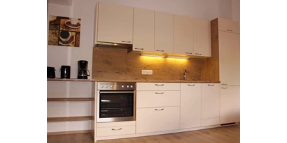 Pensionen - Skiverleih - Zieglstadl - Apartment: vollausgestattete Küchenzeile - Haus Sarah
