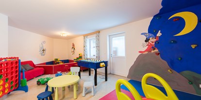 Pensionen - Art der Pension: Gasthaus mit Zimmervermietung - Österreich - Kinderspielraum - Eggerhof