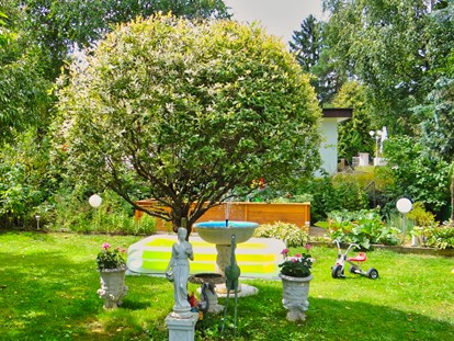 Pensionen - Garten - Neudenstein - Pension Haus Hardank