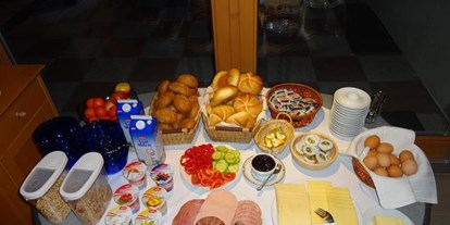 Pensionen - Frühstück: Frühstücksbuffet - Sterzing - Gästehaus Klaudia