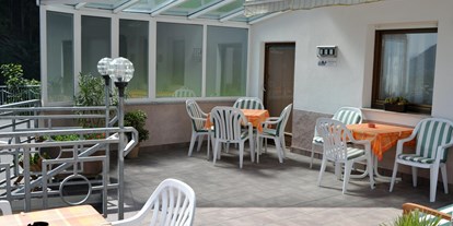 Pensionen - Kühlschrank - Tscherms - Terrasse - Residence Apartment Talblick