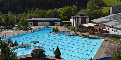 Pensionen - Kühlschrank - Lana (Trentino-Südtirol) - Erlebnisfreibad - Residence Apartment Talblick