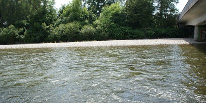 Pensionen - Umgebungsschwerpunkt: Fluss - Oberautal - Unser Gasthof liegt direkt an der Ager - Gasthof Weissl