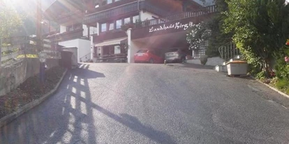 Pensionen - Garage für Zweiräder - Tirol - Landhaus Birgit