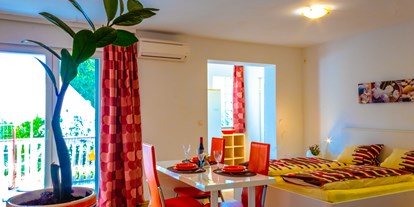 Pensionen - Umgebungsschwerpunkt: Strand - Kvarner - Studio Apartment für 2 Personen im Erdgeschoß - Zimmer Magdalena Krk