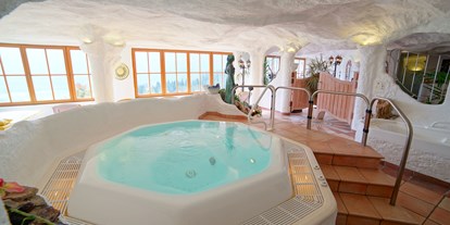 Pensionen - Pool - Hotel Glocknerhof
