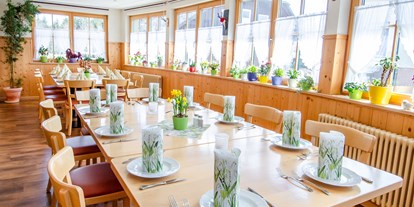 Pensionen - Restaurant - Betzweiler-Wälde - Unser lichtdurchfluteter separater Wintergarten für Veranstaltungen jeglicher Art. - Gasthaus „Zum Deutschen Jäger"