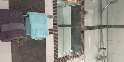 Pensionen - Umgebungsschwerpunkt: am Land - Höchenschwand - Badezimmer im DZ "Wutachschlucht" - Pension Bader