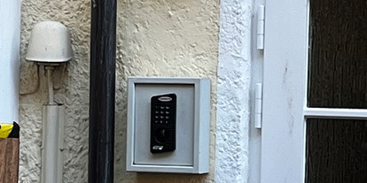 Pensionen - PLZ 88085 (Deutschland) - Schlüsseltresor zur kontaktlosen Schlüsselübergabe - Gästehaus AM HAFEN