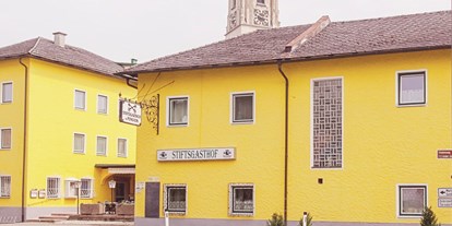 Pensionen - weitere Verpflegungsmöglichkeiten: Abendessen - Buchberg (Höhnhart) - Stiftsgasthof Hochburg