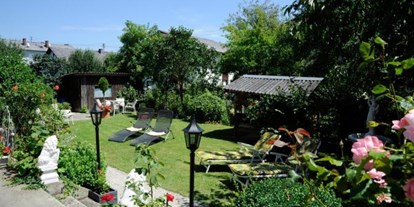 Pensionen - Umgebungsschwerpunkt: am Land - Neuhofen im Innkreis - Gartenbild - Haus Stuttgart
