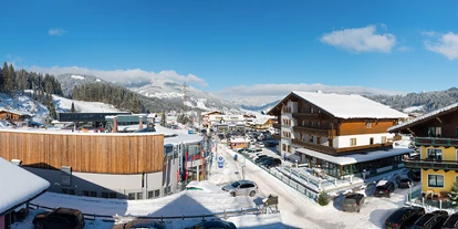 Pensionen - Umgebungsschwerpunkt: Therme - Österreich - B&B Hotel Die Bergquelle - Winterpanorama - direkt an der Gondelstation beim Achterjet in Flachau - B&B Hotel Die Bergquelle