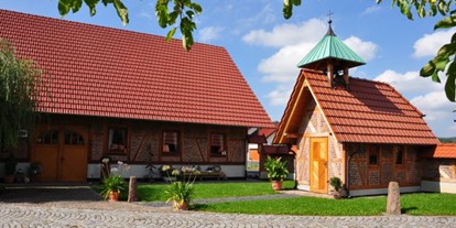 Pensionen - Spielplatz - Thüringen - Hauskapelle - Landhotel & Pension "Zur Pferdetränke"