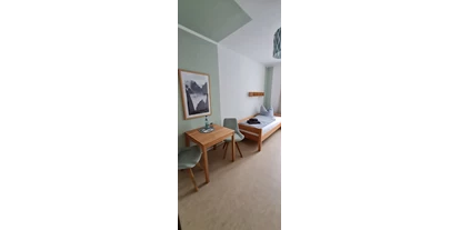 Pensionen - Hunde: auf Anfrage - Frankenroda - Zimmer 1 (Zweibettzimmer) - Pension "Schul Inn"