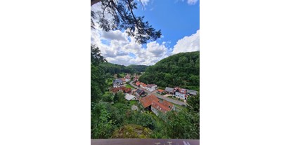 Pensionen - Umgebungsschwerpunkt: Berg - Friedrichroda - Thal vom Aussichtspunkt Tempelchen - Pension "Schul Inn"