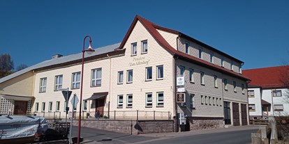 Pensionen - Garage für Zweiräder - Luisenthal - Hotel & Restaurant Schleusingen Zum Adlersberg