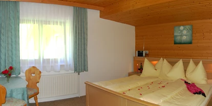 Pensionen - Kühlschrank - Quettensberg - Zweites Komfortzimmer in der Wohnung Goldberg - Haus Voithofer mit Top Ferienwohnungen