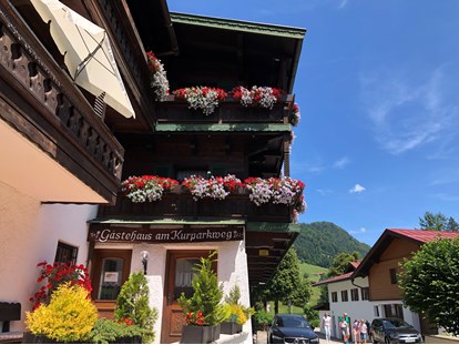 Pensionen - weitere Verpflegungsmöglichkeiten: Nachmittagskaffee - Reith bei Kitzbühel - EINGANG - Gästehaus am Kurparkweg