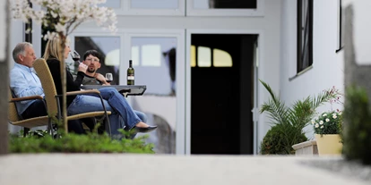 Pensionen - Art der Pension: Weingut mit Zimmervermietung - Horitschon - Innenhof - Weingut - Gästezimmer Nekowitsch