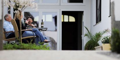 Pensionen - Terrasse - Sankt Andrä am Zicksee - Innenhof - Weingut - Gästezimmer Nekowitsch