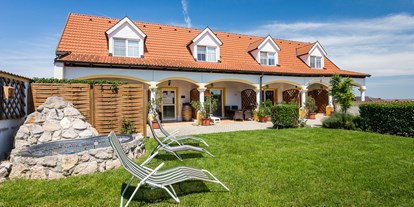 Pensionen - Terrasse - Győr-Moson-Sopron - Garten und Terrassenwohnungen - Appartementhaus Martina