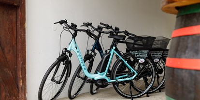 Pensionen - Garage für Zweiräder - E-Bike Verleih vor Ort - Pension Laubenhof