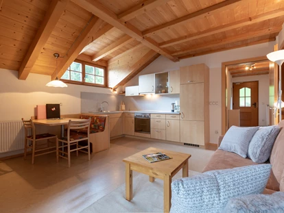 Pensionen - Umgebungsschwerpunkt: Berg - Blumau (Trentino-Südtirol) - Wohnküche Romanticsuite Apartment  PLUN - Haus Christian 