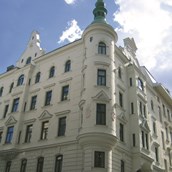 Frühstückspension - Unser freundliches Gästehaus befindet sich im 8.Bezirk, der Josefstadt. Das Gebäude wurde 1904 gebaut und beherbergt seit 1960 die Pension Wild - Hotel-Pension Wild