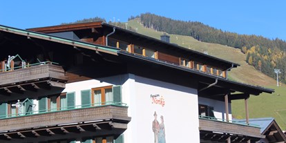 Pensionen - Umgebungsschwerpunkt: Fluss - Mayrhofen (Mittersill) - Haus Außenansicht Sommer - Frühstückspension und Appartements Norika