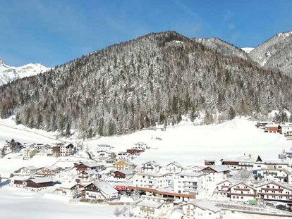 Pensionen - Restaurant - Kematen in Tirol - Die Hohe Burg im Winter - Alpengasthof Hohe Burg