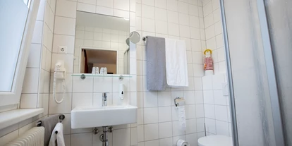 Pensionen - weitere Verpflegungsmöglichkeiten: Abendessen - Schwechat - Badezimmer 115 - Gasthof - Pension Martinek
