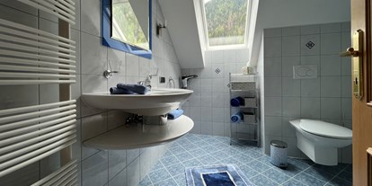 Pensionen - Umgebungsschwerpunkt: Berg - Potschling - Badezimmer Maria - Haus Seebach 
