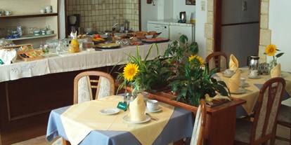 Pensionen - Frühstück: serviertes Frühstück - Frühstücksraum - Gästehaus Winglhofer