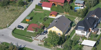 Pensionen - Garten - Pfaffstätten - Luftansicht - Haus Bergblick