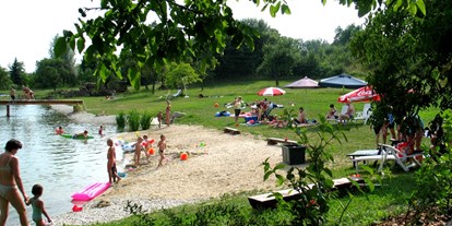 Pensionen - Art der Pension: Urlaub am Bauernhof - Rohrendorf an der Pulkau - Der nur 100m entfernte Badeteich. - Biohof Erdinger