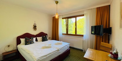 Pensionen - Wanderweg - Klein-Mariazell - Doppelzimmer mit Doppelbett - Dorfpension Mariahilfberg