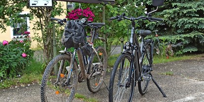 Pensionen - Terrasse - Nöstach - E-Bike laden möglich - Hof Rotherd 
