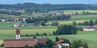 Pensionen - Art der Pension: Urlaub am Bauernhof - Bayern - Blick in die Berge  aufgenommen vom Fuchsberg - Pension am Weberhof