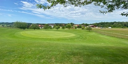 Pensionen - Terrasse - Oberbayern - Golfgrün am Golfplatz Zaißing - Pension am Weberhof