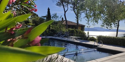 Pensionen - weitere Verpflegungsmöglichkeiten: Nachmittagskaffee - Trentino-Südtirol - Unser Schwimmbad - Villa Schindler