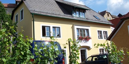 Pensionen - Garage für Zweiräder - Emmersdorf an der Donau - Gästehaus - Weingut u. Gästehaus Bernhard