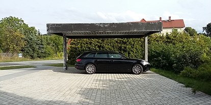 Pensionen - Art der Pension: Privatzimmervermietung - Bischofswerda - Parkplatz - Genesungsort Landhaus Dammert